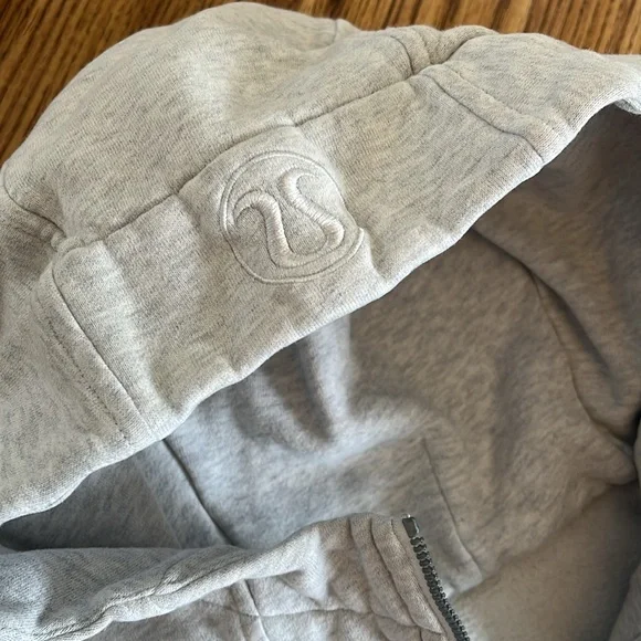 Lululemon Scuba Full-Zip Hoodie Size 6 Heathered Light Grey - Picture 7 of 8